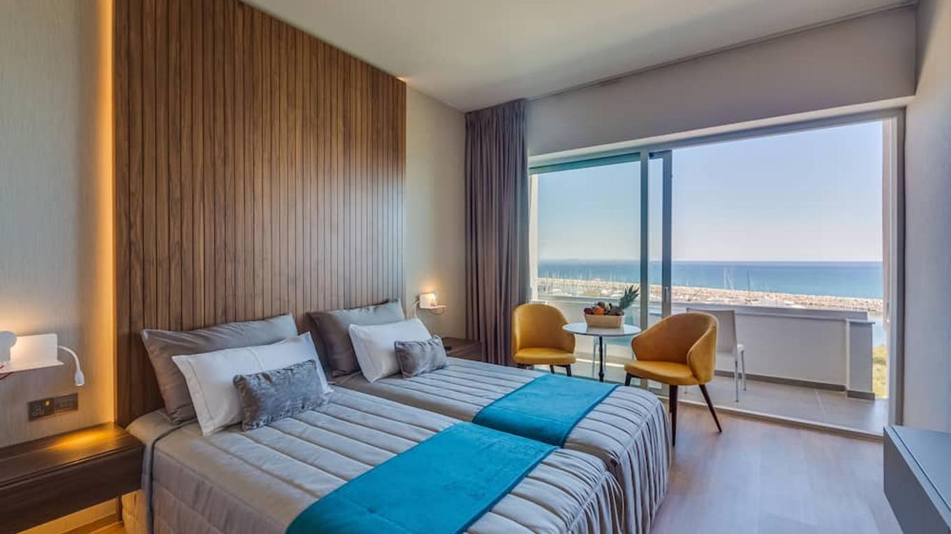 Sun Hall Hotel ab 40 €. Hotels in Larnaka - KAYAK