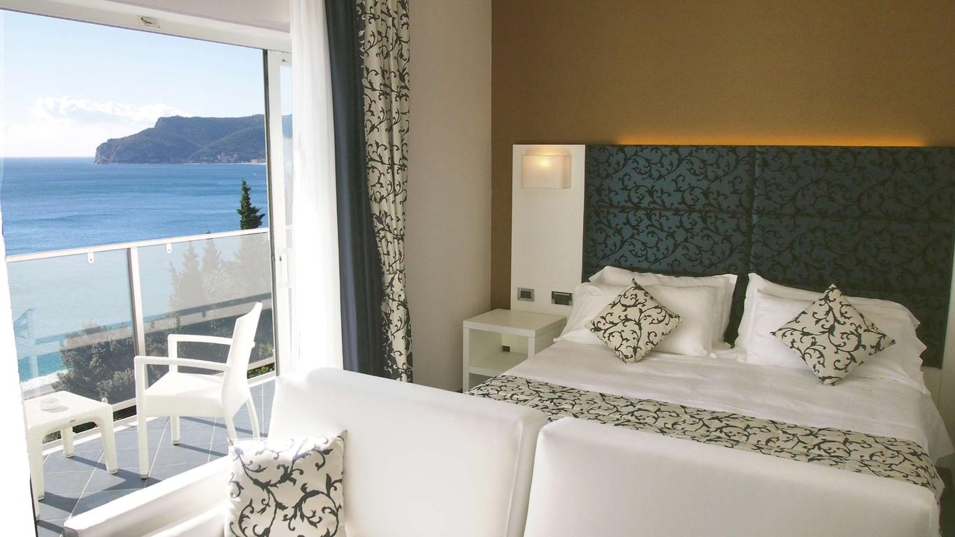 Best Western Hotel Acqua Novella ab 80 €. Hotels in Spotorno - KAYAK